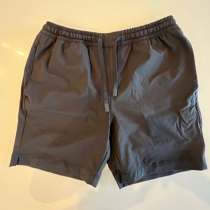 Cuts Clothing Crossover Short 7” shorts in black
